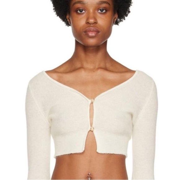 Jacquemus “Le Cardigan Alzou” in Grey. - Picture 2 of 5